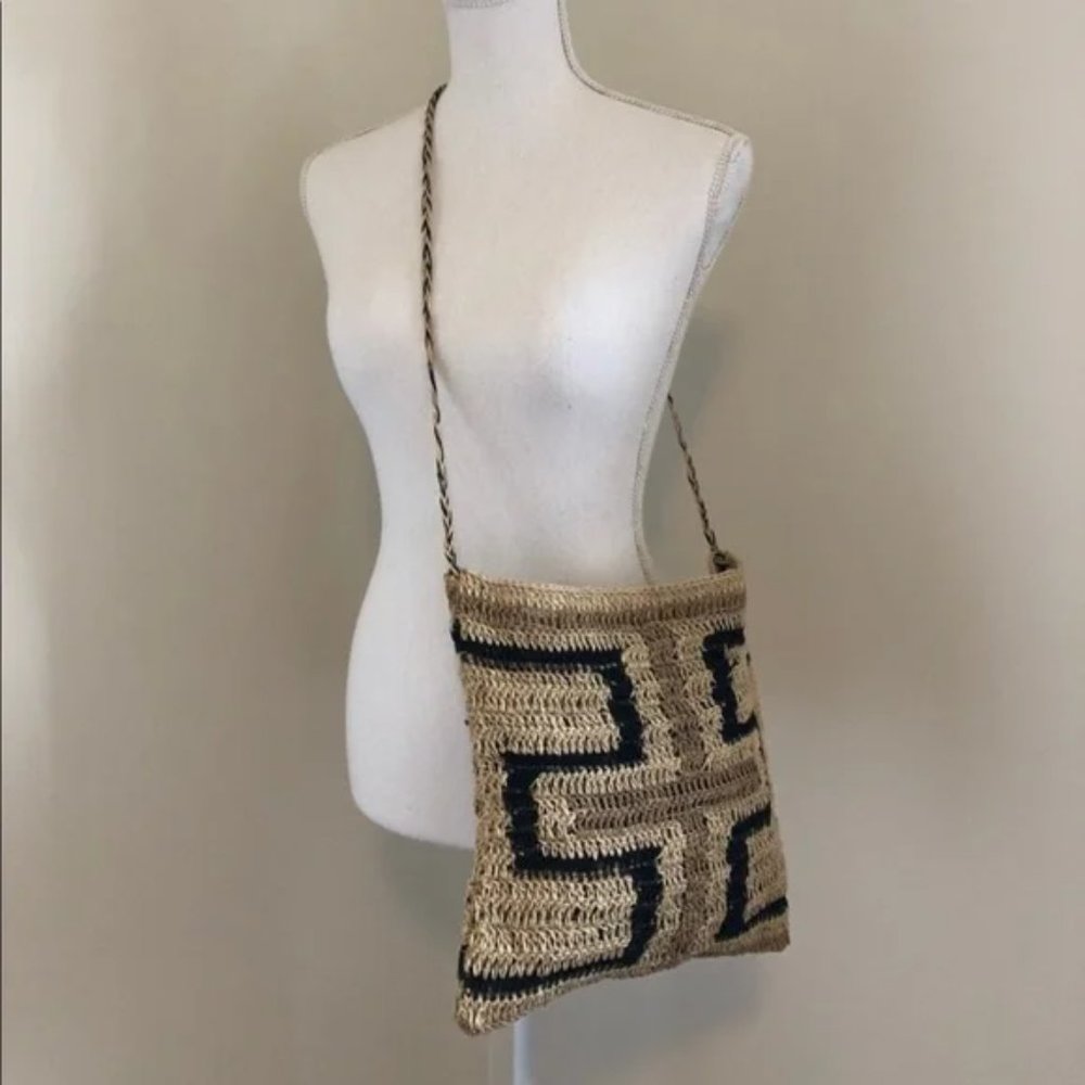 Ralph Lauren Natural Straw Crossbody Bag with Black Geometric Pattern - Picture 5 of 5